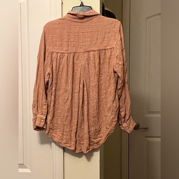 BDG Pastel Pink Soft Textured Button Down Shirt - Picture 2 of 3